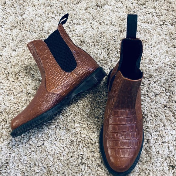 flora croc dr martens